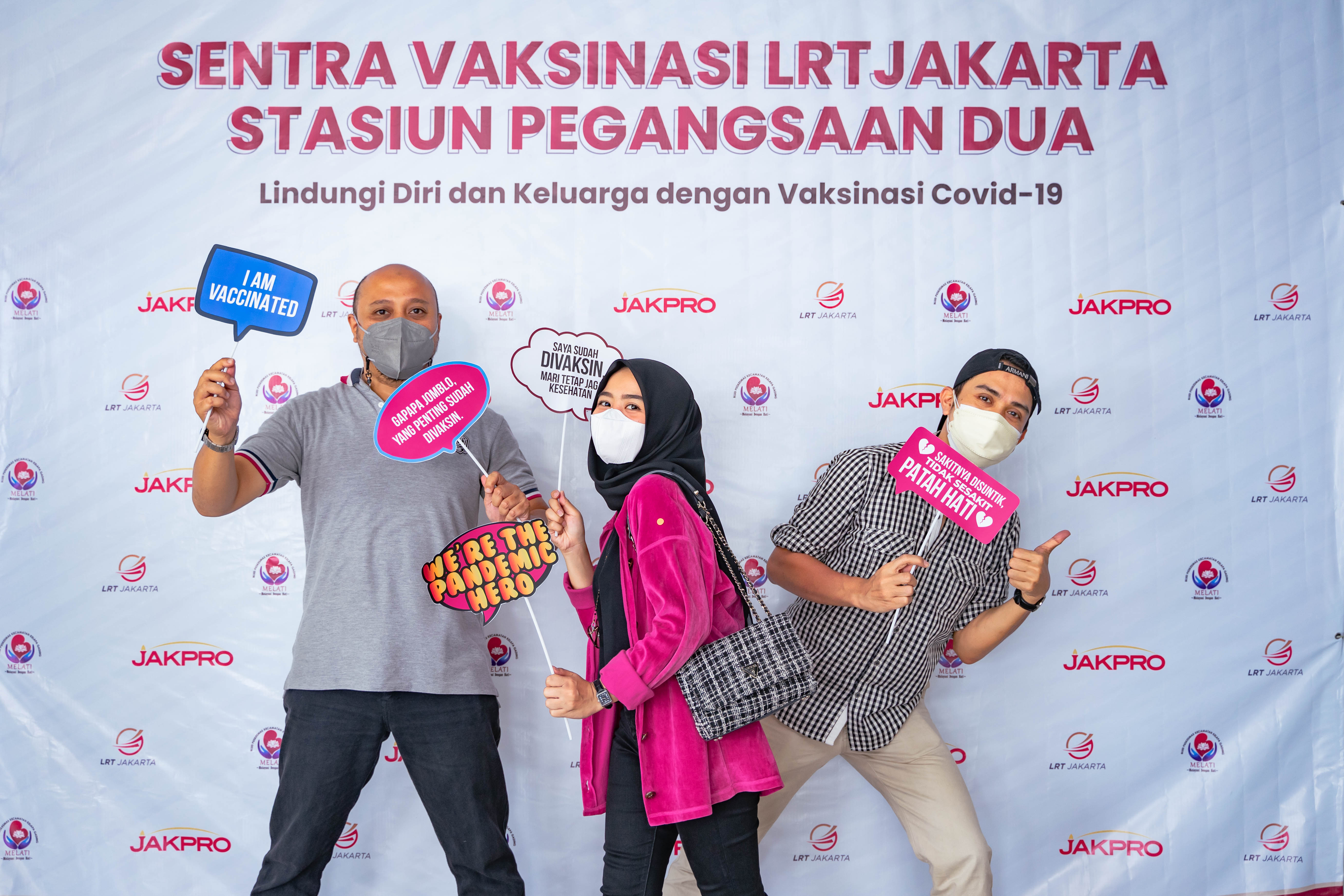 Sentra Vaksinasi LRT Jakarta