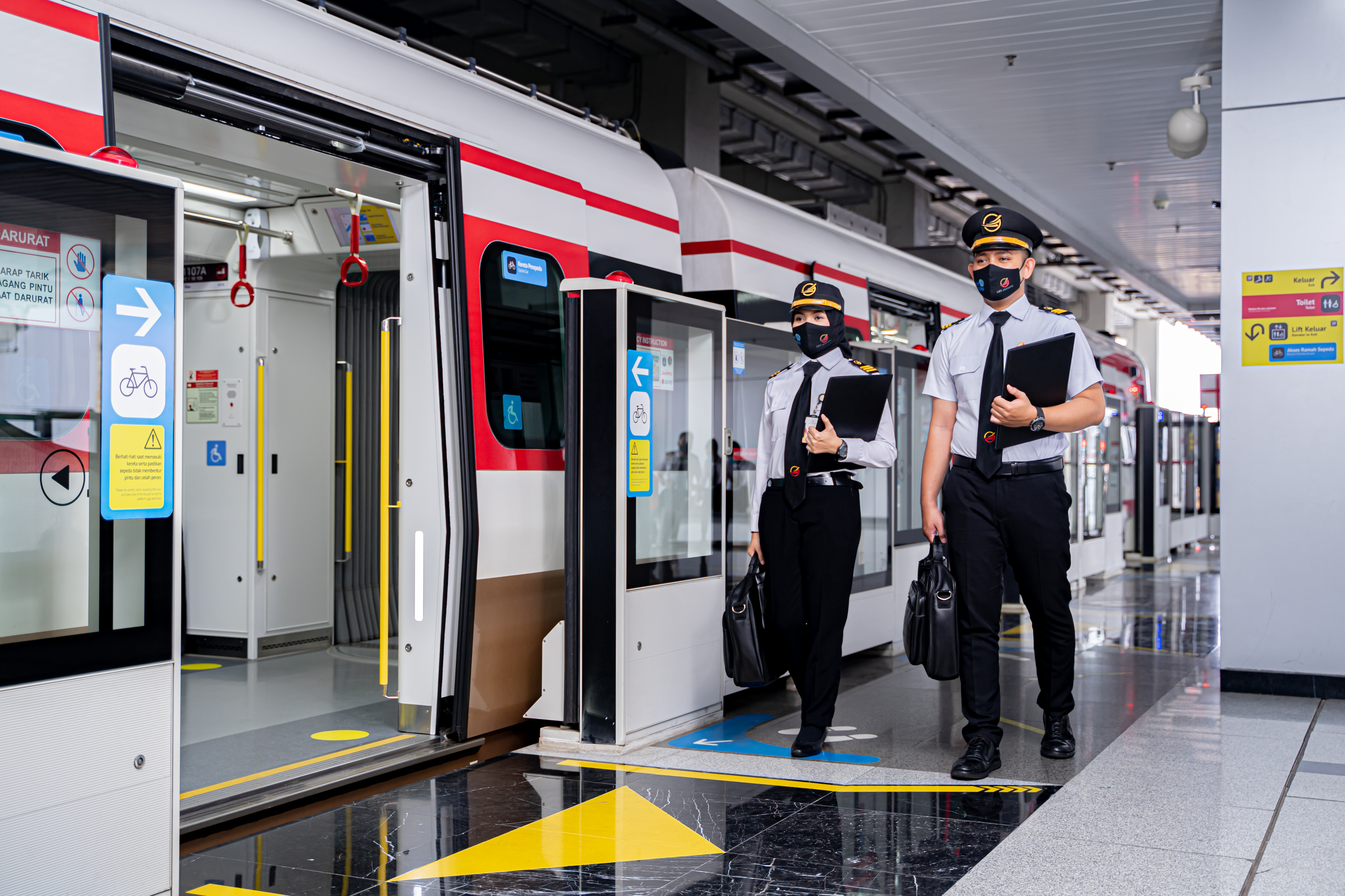 Insan LRT Jakarta